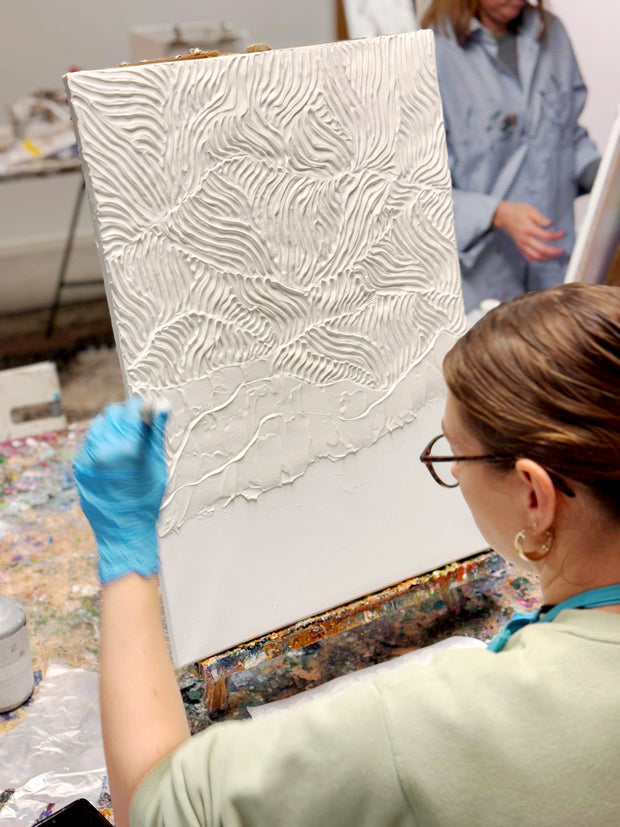 Abstrakti tekstuurimaalaus massalla 2026